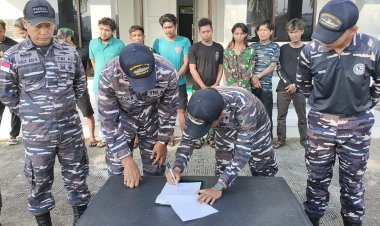 Gerak Cepat TNI AL Evakuasi 11 Korban Kebakaran Kapal di Perairan Natuna