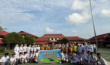 Police Goes To School di SMA Negeri 2 Karimun, Satlantas Polres Karimun Berikan Himbauan Tertib Berlalu Lintas