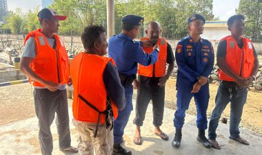 Satpolairud Polresta Barelang Laksanakan Sambang Dialogis dan Sosialisasi Penggunaan Life Jaket di Pelabuhan Rakyat Tanjung Uma
