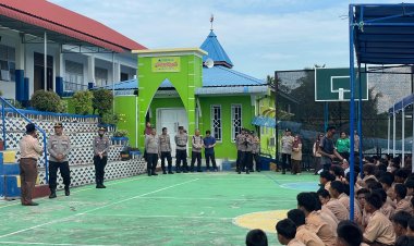 Polresta Barelang Gelar Silaturahmi dan Sosialisasi Kenakalan Remaja serta Antisipasi Bullying di SMP Negeri 1 Batam