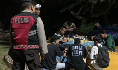 Patroli Malam Humanis, Polres Lingga Sapa dan Imbau Masyarakat