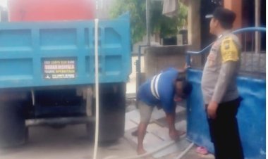 Polsek Batu Ampar Monitoring Distribusi Air Bersih Hari Ke-93, Pastikan Kebutuhan Warga Terpenuhi