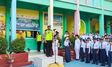 Satlantas Polres Karimun Police Goes To School Di SMP N 1 Karimun