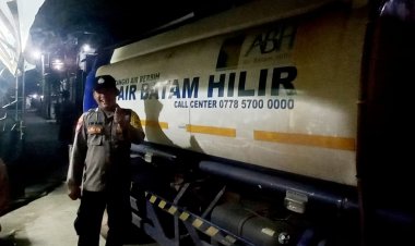 Polsek Batu Ampar Monitoring Distribusi Air Bersih Hari Ke-94, Pastikan Bantuan Tepat Sasaran bagi Warga Terdampak