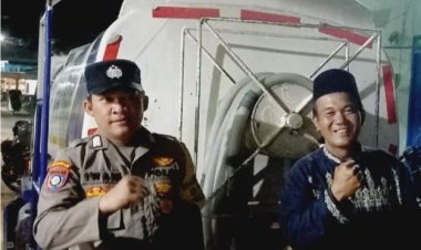 Monitoring Intensif Hari Ke-96, Polsek Batu Ampar Salurkan 155 Tangki Air Bersih kepada Warga