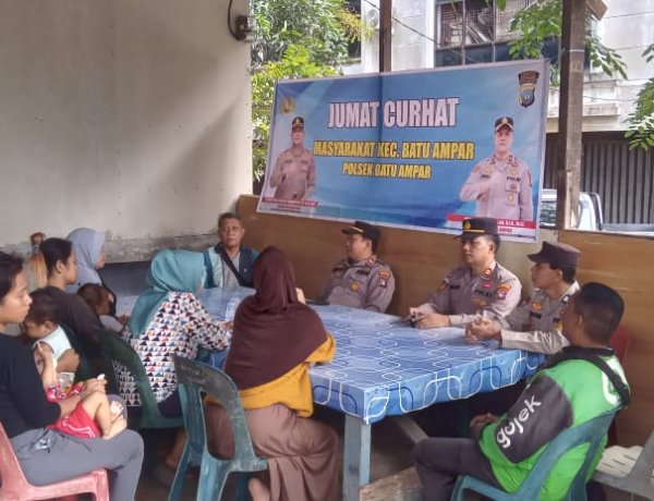 Jumat Curhat Kamtibmas Polsek Batu Ampar, Warga Kampung Seraya Diajak Bersinergi Jaga Keamanan