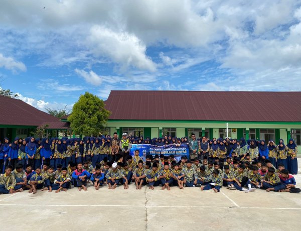 Police Go To School, Satlantas Polres Lingga Ajak Pelajar Jadi Pelopor Keselamatan