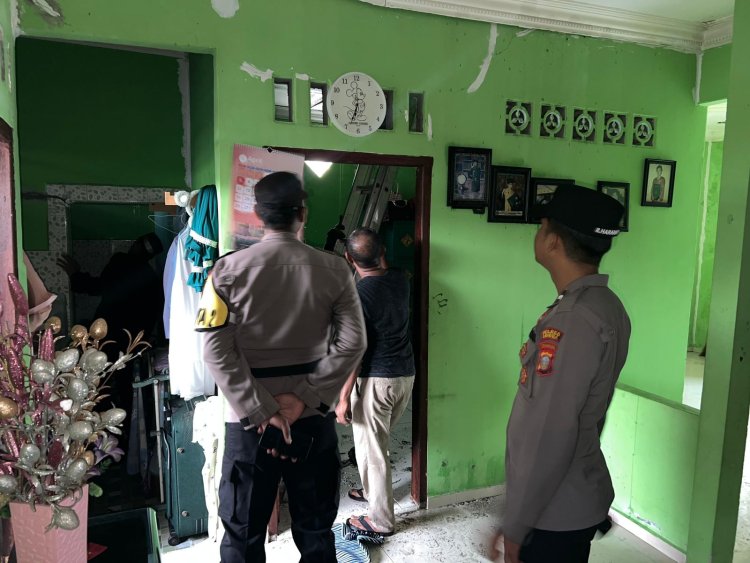 Terbakarnya Gudang di Dabo Lama, Polres Lingga Bersama Tim Gabungan Sigap Lakukan Pemadaman