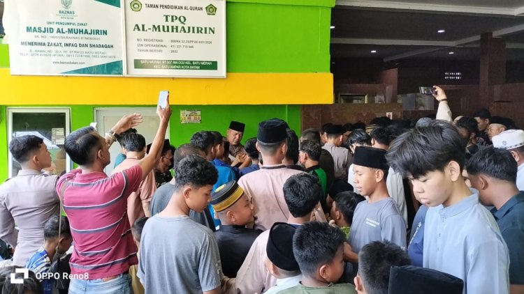 350 Nasi Kotak Dibagikan, Satpolairud dan Jurnalis Batam Tebar Kepedulian di Batuampar
