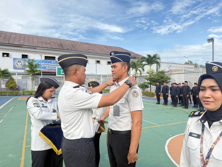 Dedikasi Berbuah Penghargaan, 29 Pegawai Rutan Batam Resmi Naik Pangkat