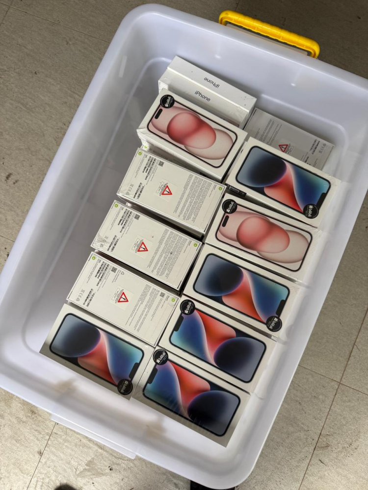 Bea Cukai Batam Gagalkan Penyelundupan 337 Unit Handphone, Disembunyikan dalam Kompartemen Rahasia Truk