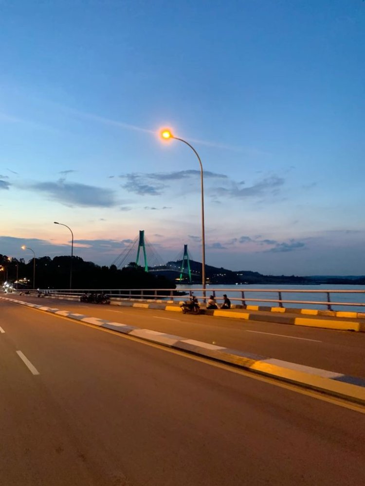 Wajah Baru Jembatan Barelang: Proyek Revitalisasi Lampu Ikonik Batam Resmi Rampung