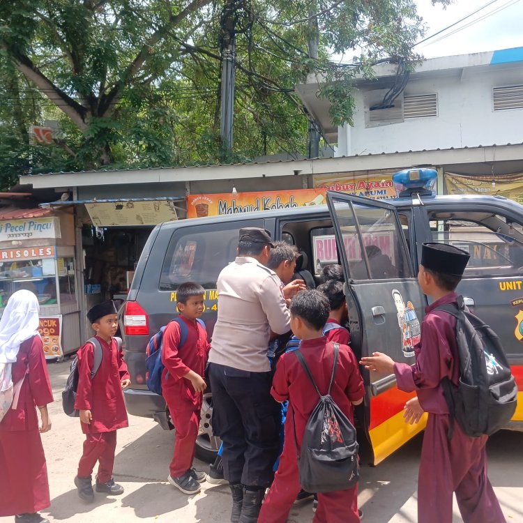 Polsek Batu Ampar Hadirkan Inovasi Si Amru, Antar Murid SD Hingga ke Rumah