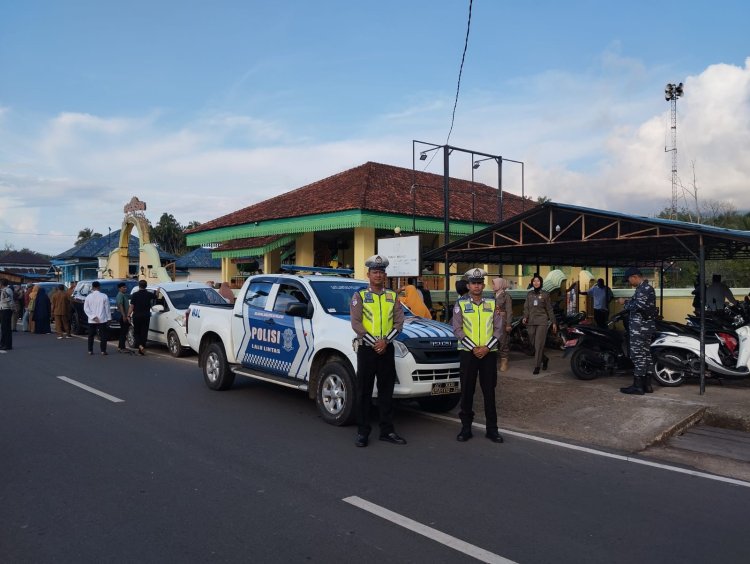 Wujud Pelayanan Polri, Jemaah Haji Lingga Dikawal Hingga Titik Keberangkatan