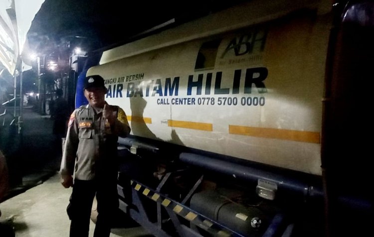 Polsek Batu Ampar Monitoring Distribusi Air Bersih Hari Ke-94, Pastikan Bantuan Tepat Sasaran bagi Warga Terdampak