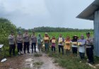 Sentuhan Humanis Polsek Singkep Barat di Hari Buruh Internasional, Buruh Tani Dapat Bantuan Sembako