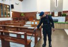 Satbrimob Polda Kepri Laksanakan Sterilisasi Gereja Jelang Peringatan Kenaikan Yesus Kristus