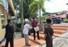 Polsek Sekupang Gelar Jumat Berkah, Bagikan 120 Paket Nasi Bungkus kepada Warga