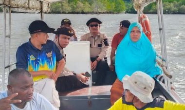 Bhabinkamtibmas Desa Pongkar Evakuasi Dua Nelayan Hilang di Perairan Tokong Hiu