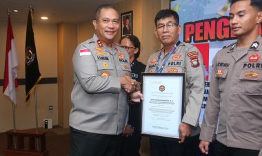 Kasihumas Polresta Barelang dan Kapolsek Bengkong Raih Penghargaan pada Rakernis Humas Polri Polda Kepri Tahun 2026