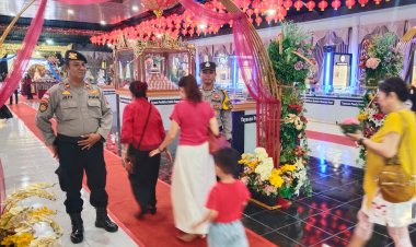 Peringatan Waisak 2026, Polsek Gunung Kijang Pastikan Sembahyang Keselamatan di Vihara Galang Batang Berjalan Kondusif