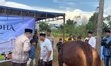 Bupati Bintan Hadiri Shalat Idul Adha di Masjid Jami'al Hidayah, Polres Bintan Pastikan Kegiatan Aman dan Kondusif