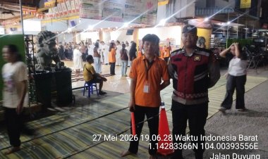 Polsek Lubuk Baja Laksanakan Pengamanan Ritual Tiga Langkah Satu Sujud di Vihara Budhayana Batam