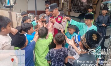 Polsek Sekupang Tebar Kepedulian Lewat Program Jumat Berkah di Masjid Al Iman Tiban McDermott