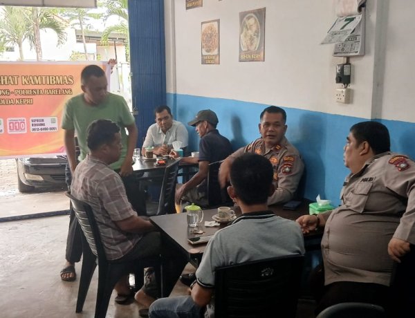 Polsek Bengkong Gelar Jumat Curhat Kamtibmas Bersama Warga Tanjung Buntung