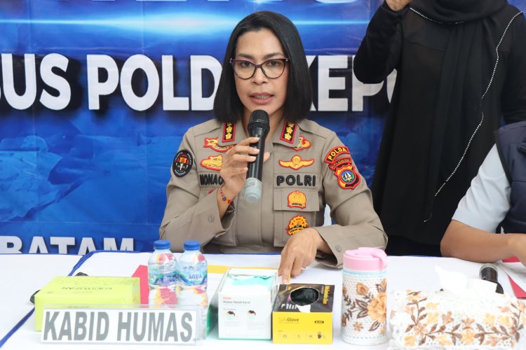 Ditreskrimsus Polda Kepri Bongkar Penyelundupan Barang Bekas Ilegal dari Singapura di Batam