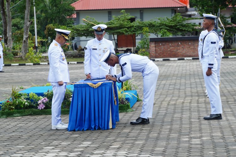 Cetak Prajurit Jalasena Tangguh, Satdik 1 Kodiklatal Tanjung Uban Gelar Pelantikan dan Penyumpahan Dikmata TNI AL XLVI