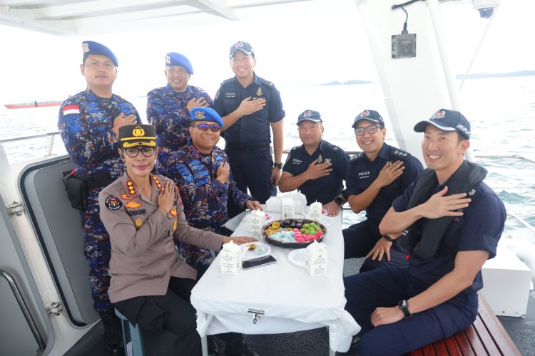 Ditpolairud Polda Kepri dan Singapore Police Coast Guard Perkuat Sinergi Pengamanan Perairan Perbatasan