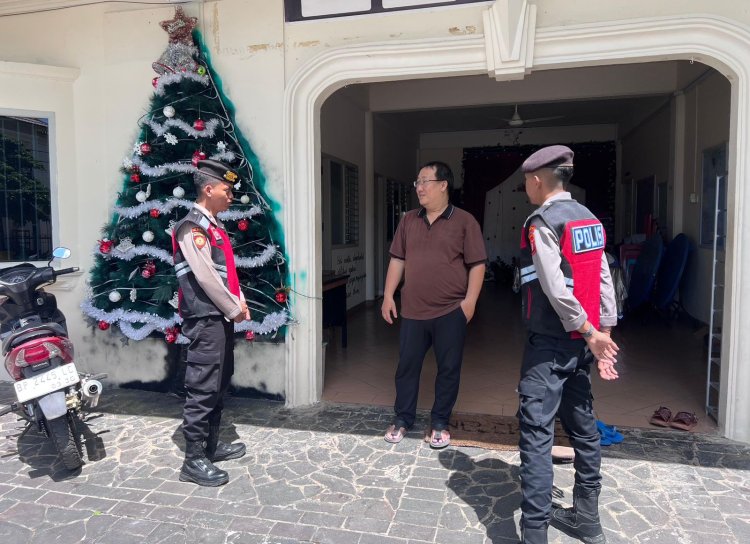 Patroli Humanis Sat Samapta Polres Lingga, Ibadah Minggu Berlangsung Aman