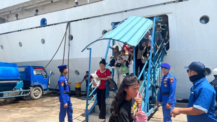 Satpolairud Polresta Barelang Laksanakan Pengamanan dan Pengecekan Penumpang KM Kelud di Pelabuhan Batam Bintang 99 Batu Ampar