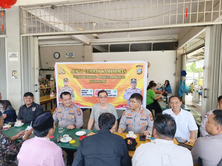 POLSEK BENGKONG GELAR JUMAT CURHAT KAMTIBMAS BERSAMA WARGA KECAMATAN BENGKONG