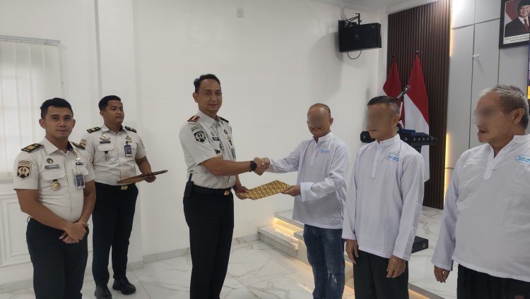 Hari Raya Waisak 2026, 15 Warga Binaan Buddha Lapas Batam Terima Remisi Khusus