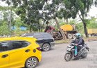 Kecelakaan Tunggal Truk Molen di Tiban Kampung Picu Kemacetan Panjang