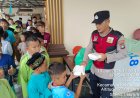 Polsek Sekupang Gelar Jumat Berkah, Bagikan 25 Paket Makanan kepada Warga Tiban Indah