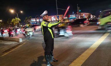 Satlantas Polresta Barelang Gelar Strong Point Malam, Wujudkan Kelancaran dan Keamanan Arus Lalu Lintas