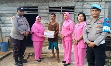 Bansos HUT Bhayangkara ke-80, Polsek Singkep Barat Hadir untuk Masyarakat