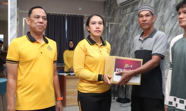 Polres Karimun Nobar Piala Dunia Dan Bagikan Bantuan Sosial Dalam Rangka Menyambut HUT Bhayangkara Ke-80
