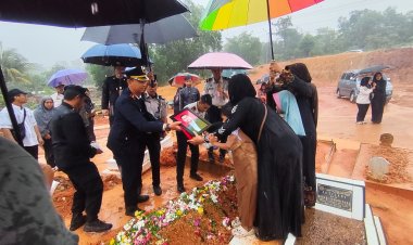 Kalapas Batam Pimpin Pemakaman Petugas Lapas, Penghormatan Terakhir untuk Joko Ariarso
