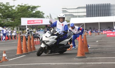 Perempuan Pengendara Motor Wajib Tahu, Ini 5 Tips Aman di Jalan