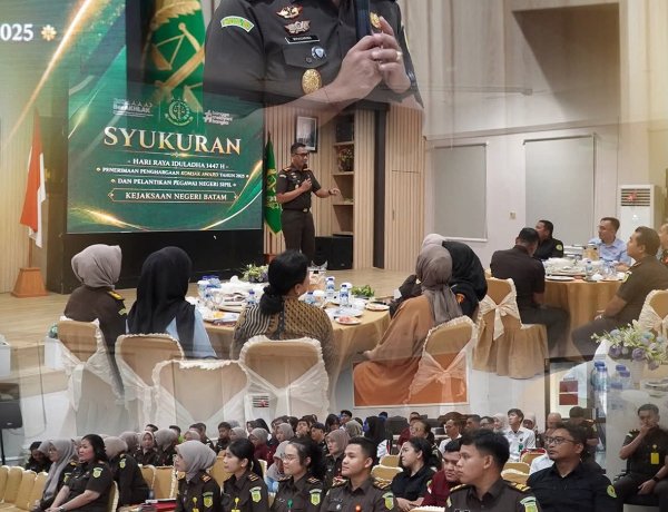 Kejari Batam Gelar Syukuran Idul Adha, Rayakan Prestasi Komjak Awards dan Pelantikan PNS Baru