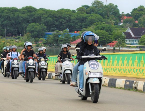 Komunitas Honda Scoopy Jelajahi Ikon Kota Tanjungpinang Lewat Scoopy Your Mode Your Ride