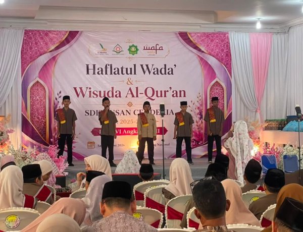 Polres Lingga Dukung Lahirnya Generasi Qur’ani Melalui Wisuda Al-Qur’an SDIT Insan Cendekia