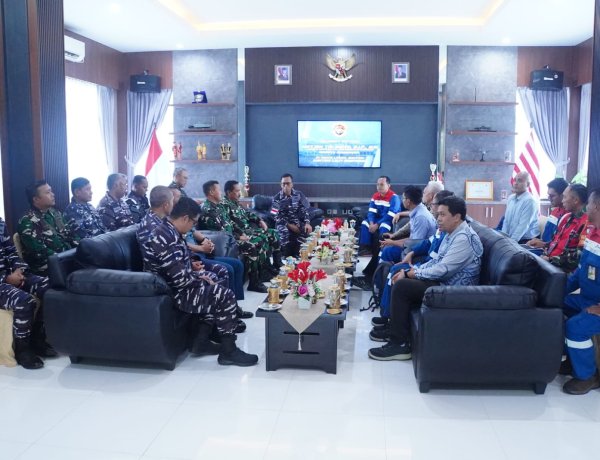 Kodaeral IV Dampingi Kunjungan Pertamina ke Tanjung Uban, Perkuat Pengamanan Energi Nasional