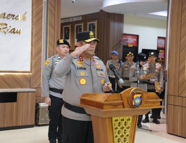 Kapolda Kepri Resmi Pimpin Penyerahan Jabatan Karolog dan Ps. Kayanma