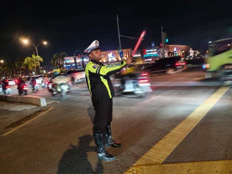 Satlantas Polresta Barelang Gelar Strong Point Malam, Wujudkan Kelancaran dan Keamanan Arus Lalu Lintas