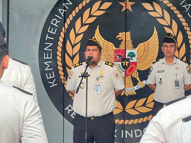 Teguhkan Komitmen Pelayanan Prima, Kasubsi Bimbingan Kegiatan Pimpin Apel Pagi Rutan Batam